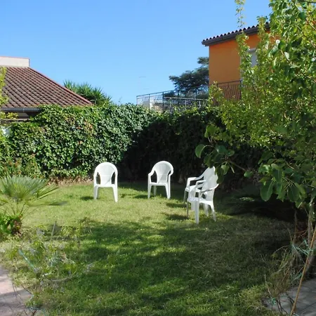 White Beb Bed & Breakfast *