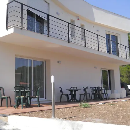 Summer Bed and breakfast